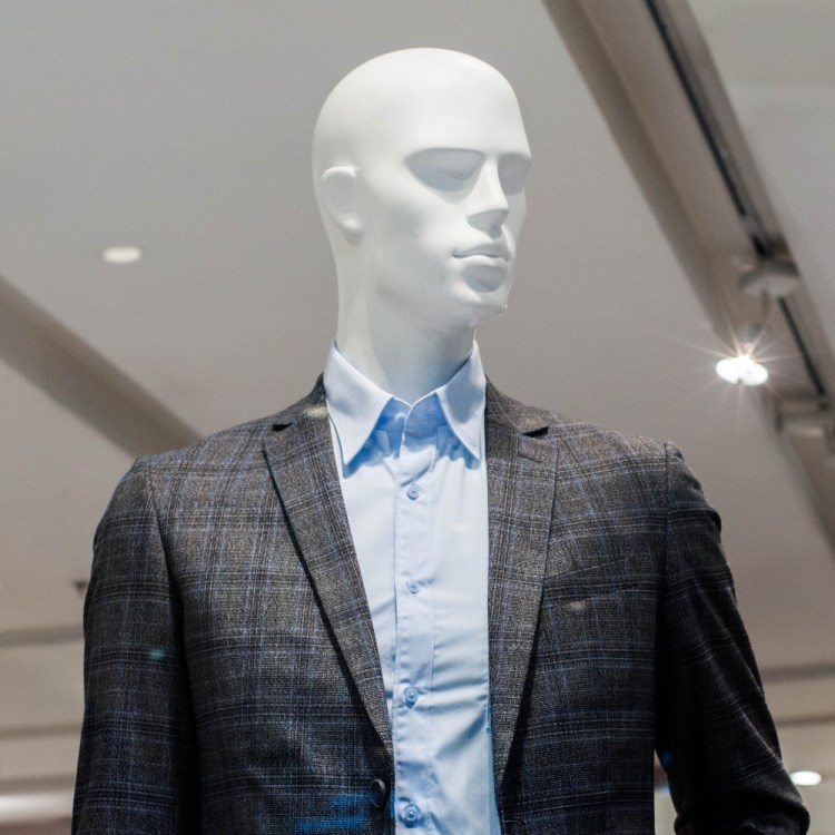 Mannequin in suit